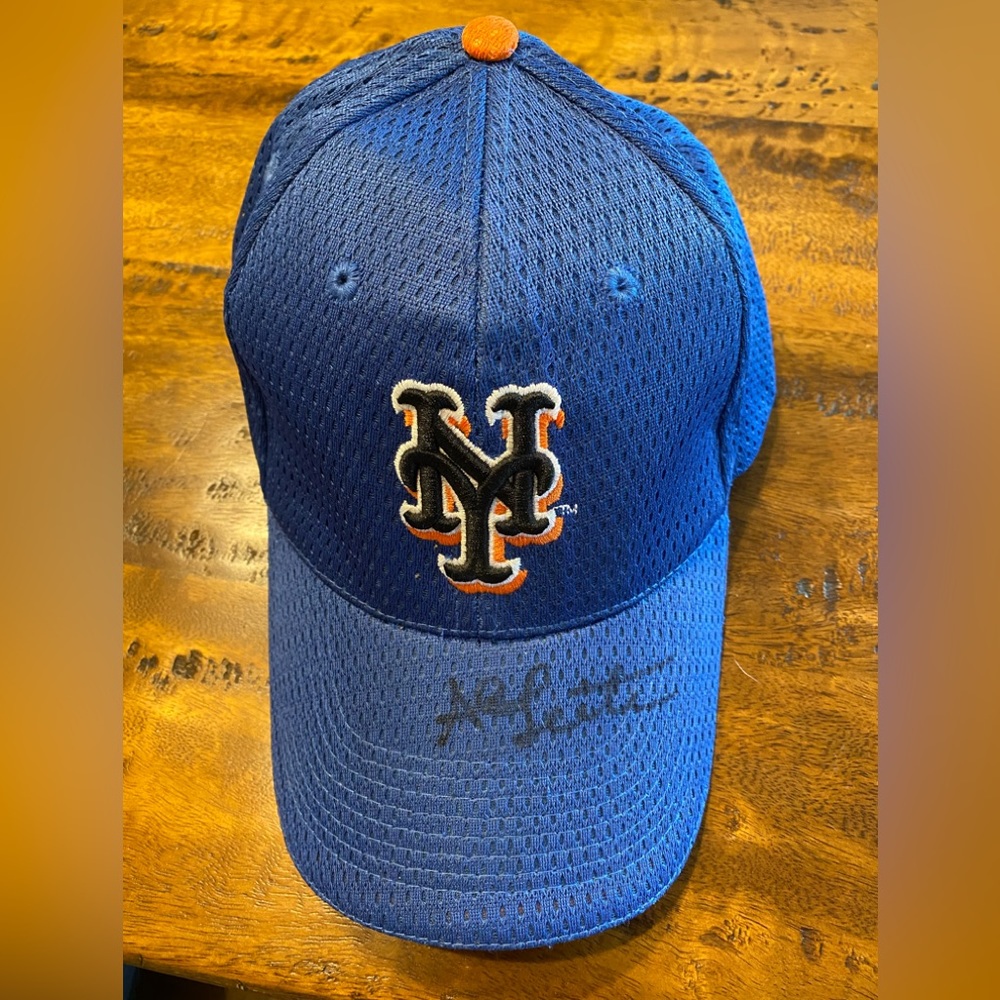 METS BASEBALL CAP SIGNED  BY AL LEITER
